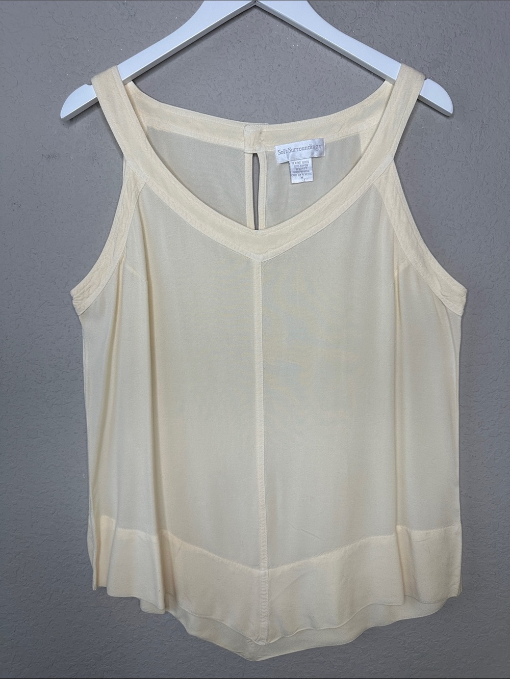 Soft Surroundings Women's V Neck Tank Top Size Medium Butter Yellow